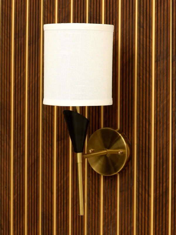 Metal_Fabric_Shade_White_Ambient_Wall_Light