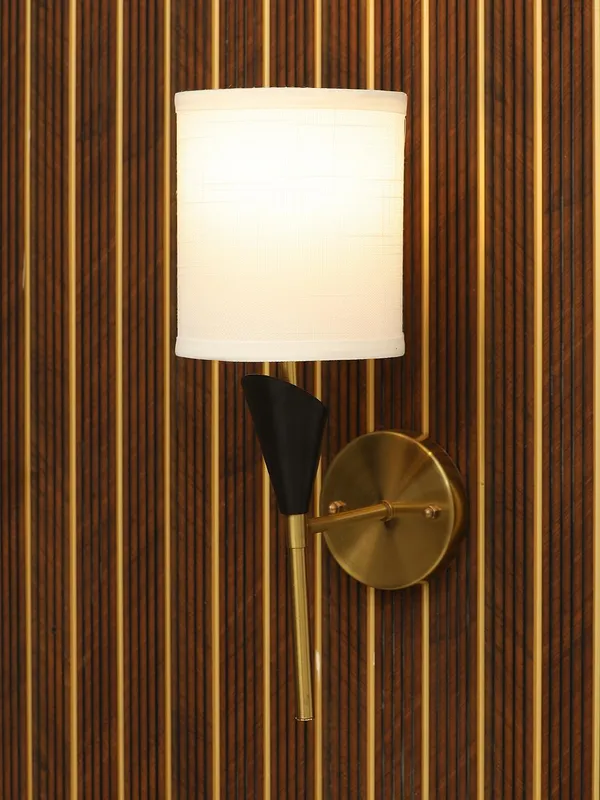 Metal_Fabric_Shade_White_Ambient_Wall_Light