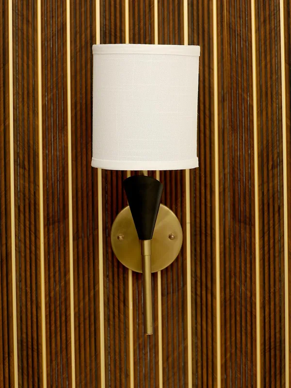 Metal_Fabric_Shade_White_Ambient_Wall_Light