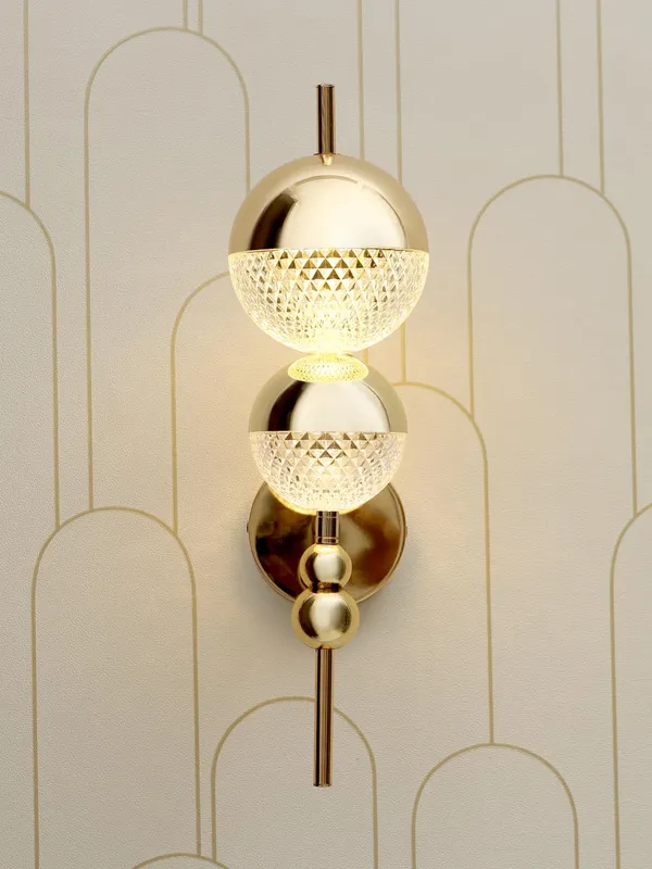 Metal_Acrylic_Diffuser_LED_Wall_Light
