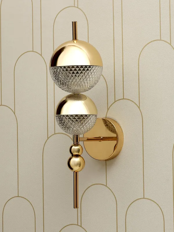Metal_Acrylic_Diffuser_LED_Wall_Light