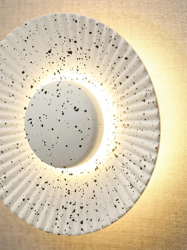 Metal_Modern_Sunburst_Round_Decorative_LED_Wall_Light