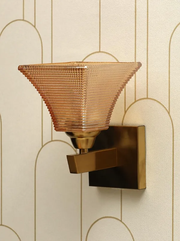 Metal_Vintage_Ribbed_Amber_Glass_Wall_Light