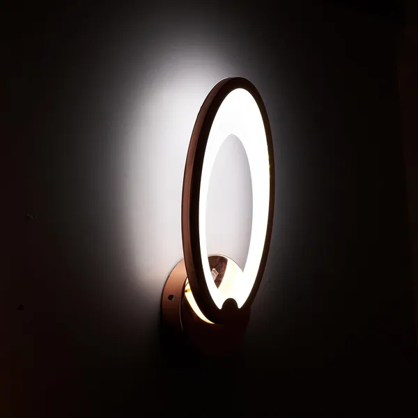 Metal_Modern_Rose_Gold_Finish_LED_Wall_Sconce