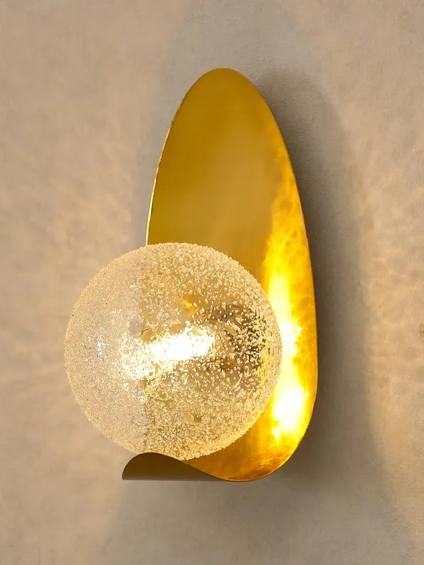 Metal_Textured_Glass_Gold_Decorative_Wall_Light