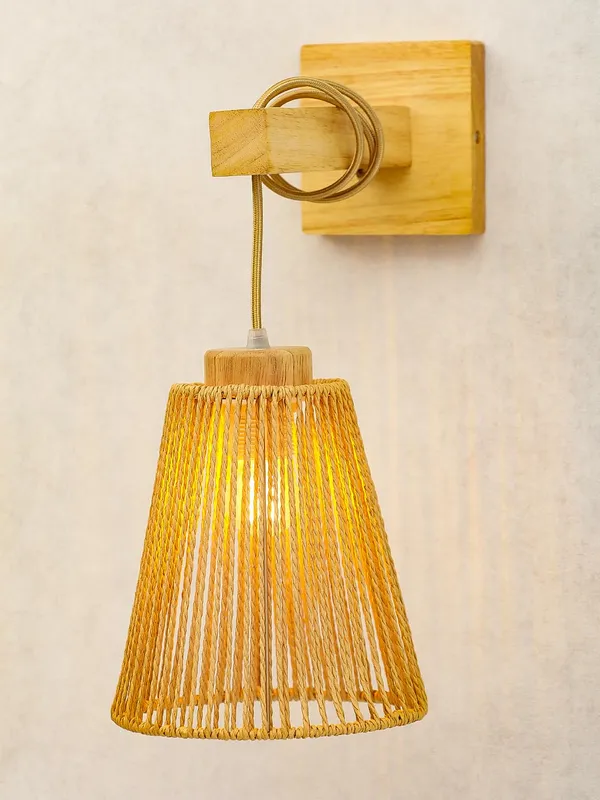 Jute_Wood_Natural_Finish_Decorative_Wall_Light