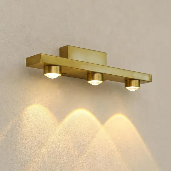Metal_Modern_Gold_Finish_Compact_LED_Picture_Light
