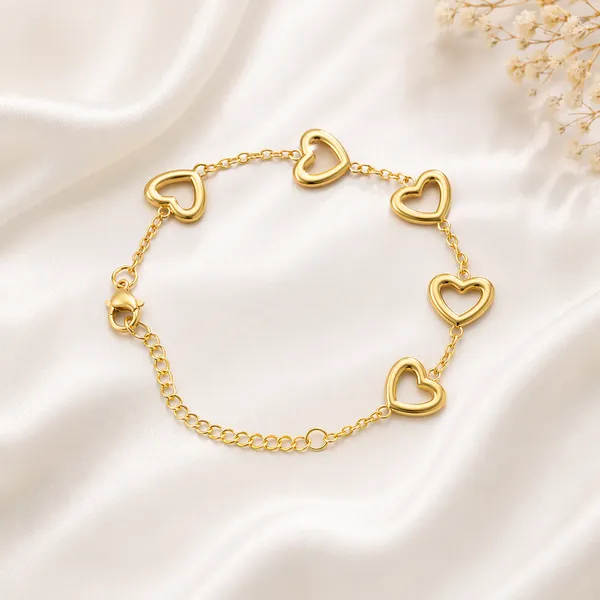 Gold_Alloy_Heart_Charm_Bracelet_For_Women