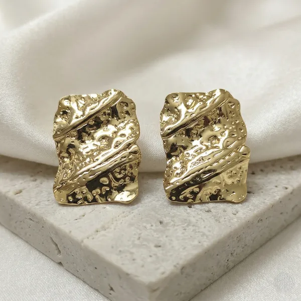 Gold_Alloy_Textured_Rectangular_Stud_Earrings_For_Women
