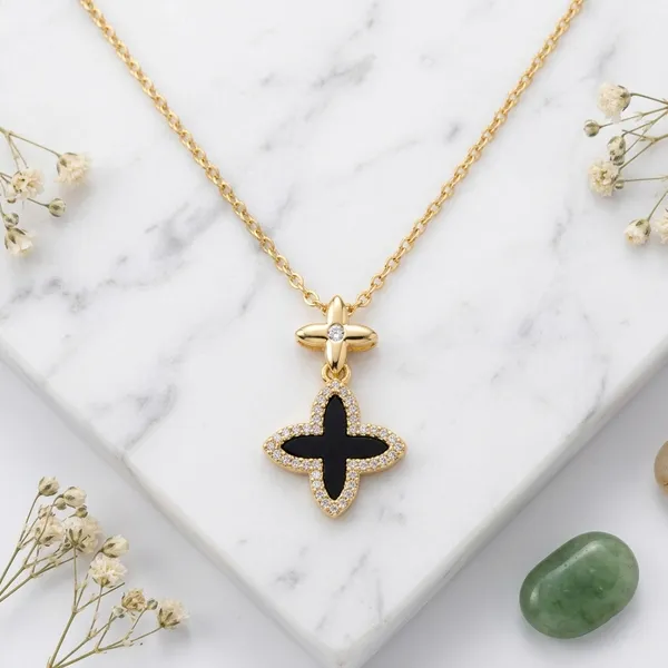 Black_And_Gold_Crystal_Border_Clover_Enamel_Pendant_Necklace_For_Women