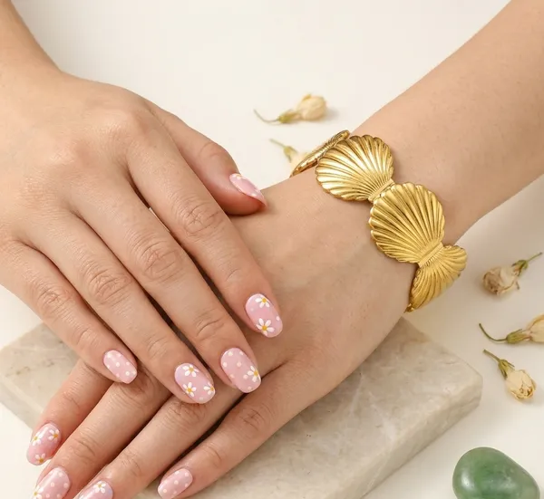 Gold_Alloy_Scalloped_Shell_Cuff_Bracelet_For_Women