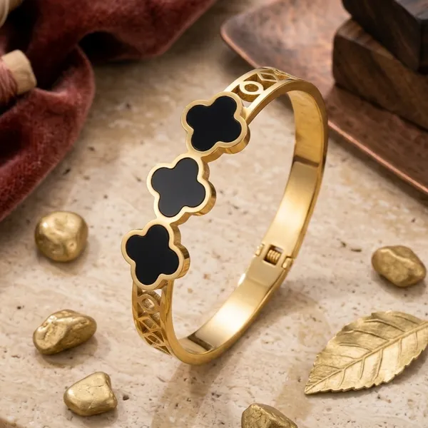 Gold_And_Black_Enamel_Four-Leaf_Clover_Bangle_Bracelet_For_Women