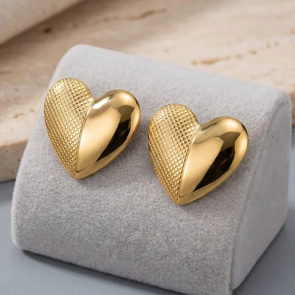 Gold_Alloy_Heart_Shaped_Stud_Earrings_For_Women