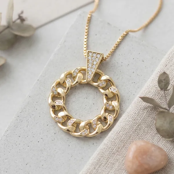 Gold_And_White_Alloy_Crystal_Chain_Link_Circle_Pendant_Necklace_For_Women