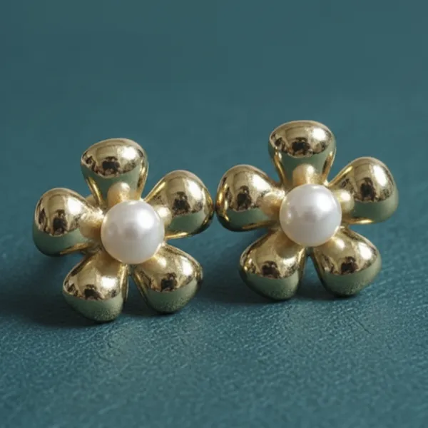 Gold_Alloy_Pearl_Center_Flower_Stud_Earrings_For_Women