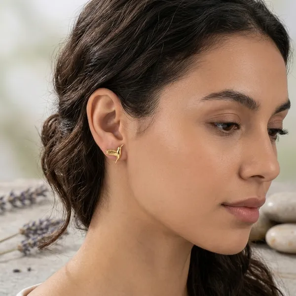 Gold_Alloy_Hummingbird_Stud_Earrings_For_Women