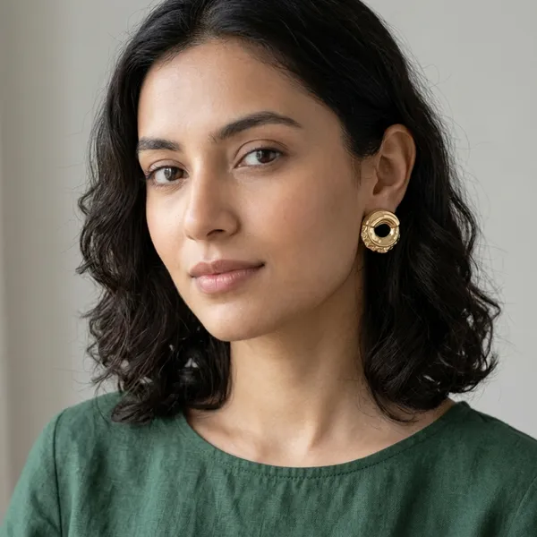Gold_And_White_Alloy_Crystal_Circular_Stud_Earrings_For_Women