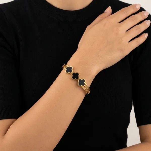 Gold_And_Black_Enamel_Four-Leaf_Clover_Bangle_Bracelet_For_Women