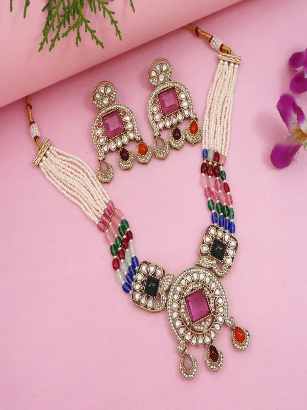 Traditional_Kundan_Necklace_Set_With_Pearl_And_Bead_Detailing