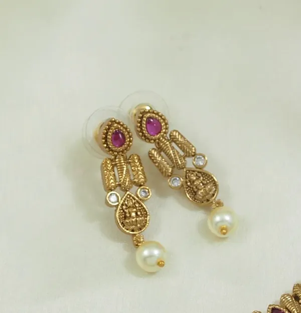 Antique_Gold_Plated_Ruby_And_Green_Stone_Necklace_Set_With_Earrings_For_Women