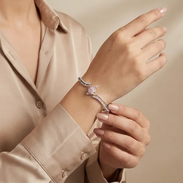American_Diamond_Free_Size_Openable_Micro_Gold_Polish_Bracelet