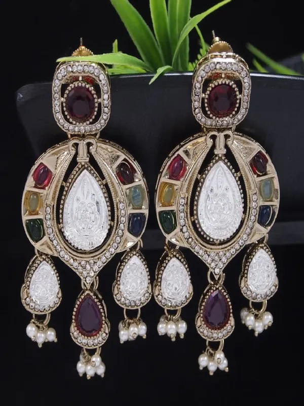 Traditional_Chandbali_Earrings_With_Pearl_Drops