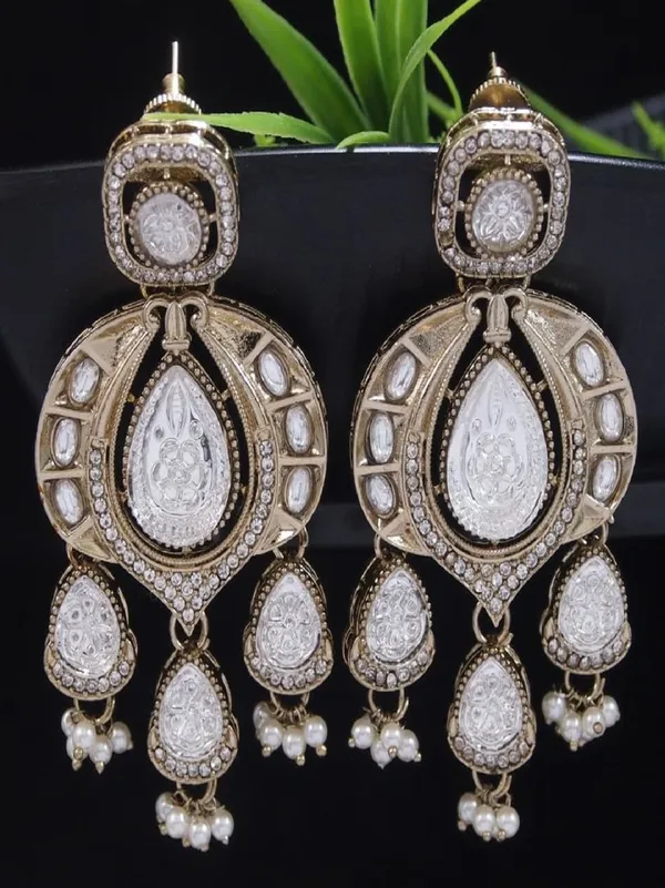 Traditional_Chandbali_Earrings_With_Pearl_Drops