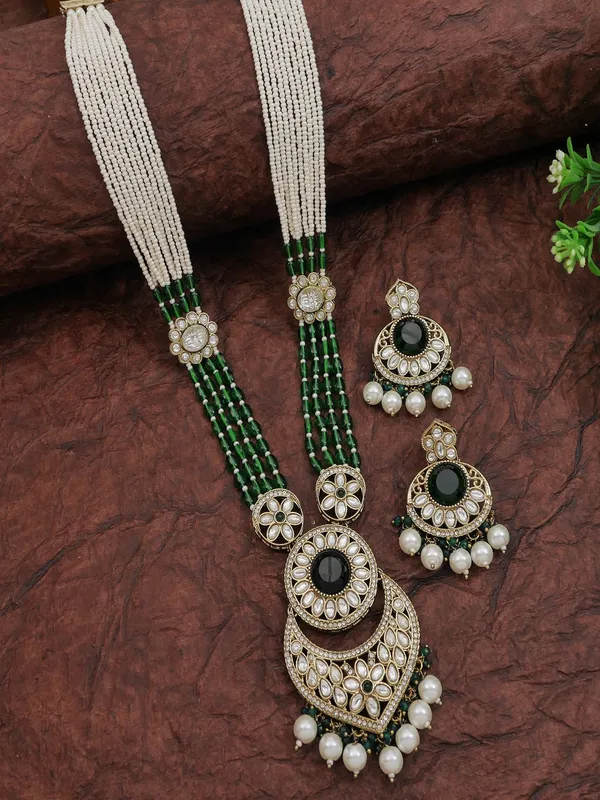 Traditional_Nawabi_Black_Beaded_Pearl_Statement_Necklace_Set