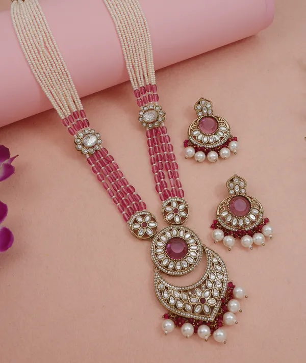 Traditional_Nawabi_Black_Beaded_Pearl_Statement_Necklace_Set