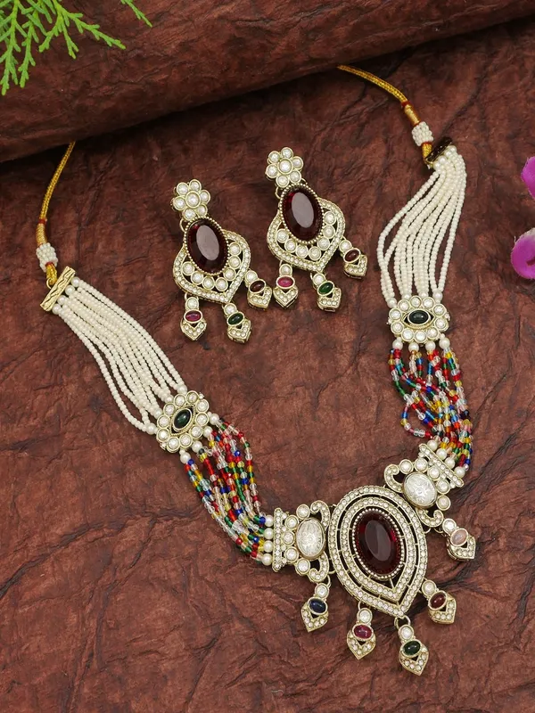 Royal_Noir_Pearl_&_Black_Beaded_Statement_Necklace_Set
