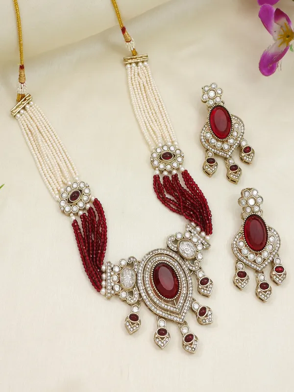Royal_Noir_Pearl_&_Black_Beaded_Statement_Necklace_Set