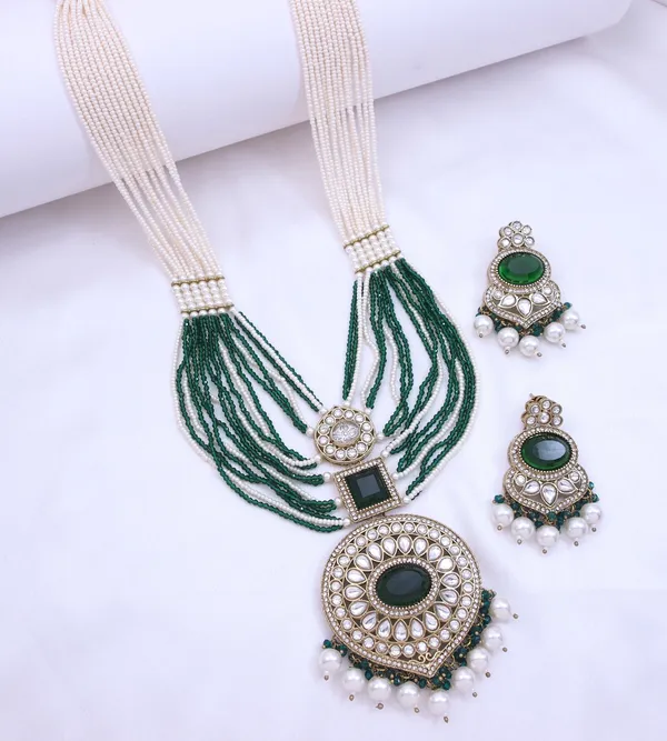 Royal_Pearl_&_Black_Beaded_Statement_Necklace_Set