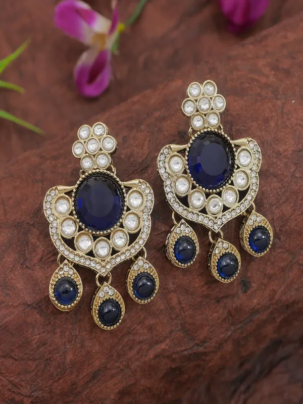 Royal_Kundan_&_Pearl_Beaded_Necklace_Set_With_Matching_Earrings