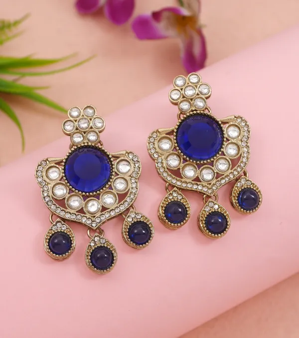 Royal_Kundan_&_Pearl_Beaded_Necklace_Set_With_Matching_Earrings