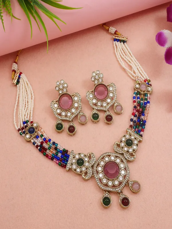 Royal_Kundan_&_Pearl_Beaded_Necklace_Set_With_Matching_Earrings