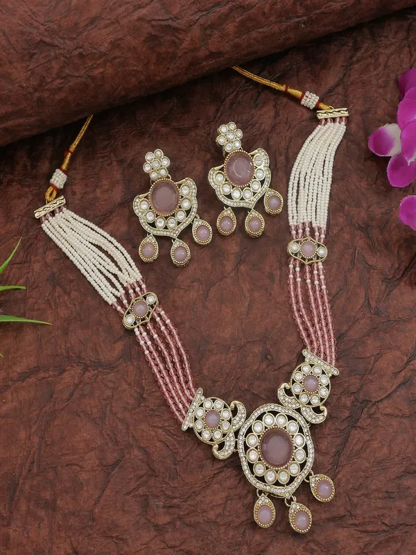 Royal_Kundan_&_Pearl_Beaded_Necklace_Set_With_Matching_Earrings