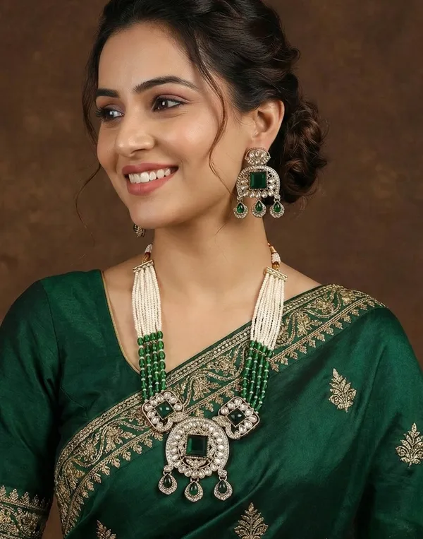 Traditional_Kundan_Necklace_Set_With_Pearl_&_Bead_Detailing