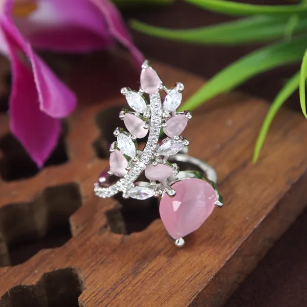 Zircon_Diamond_Ring