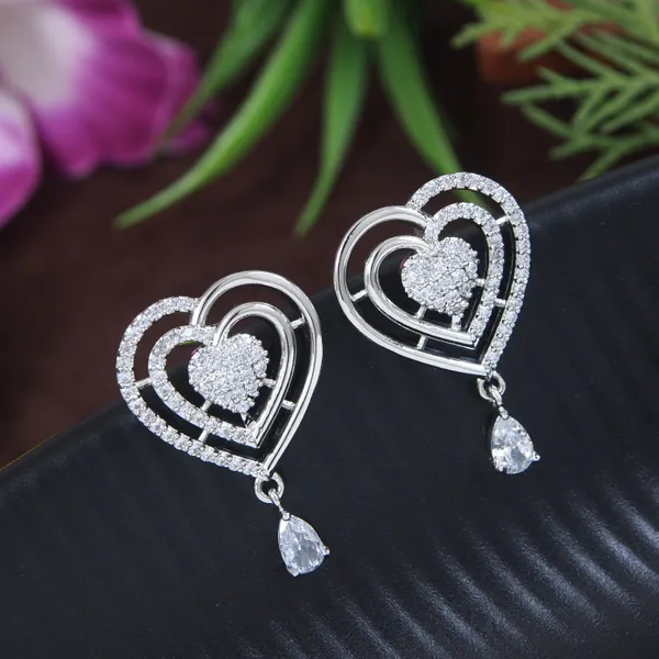 Zircon_Ad_Rose_Gold_Heart_Earrings
