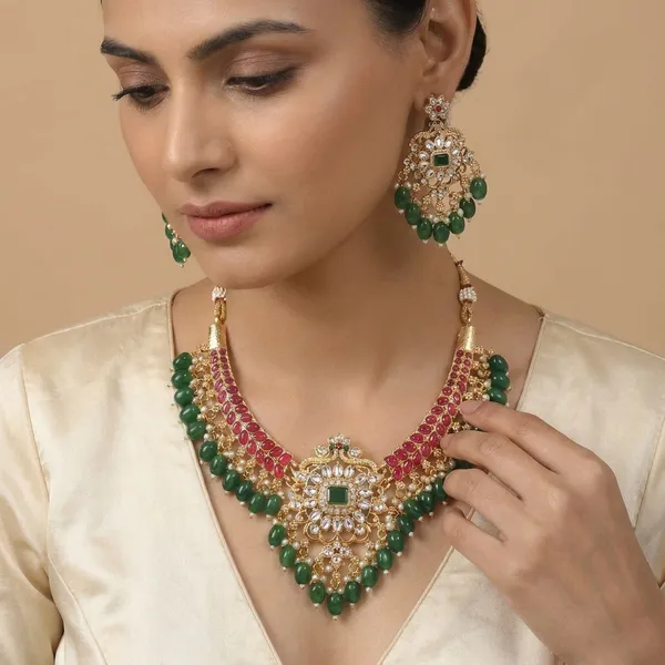 Royal_Floral_Green_And_Red_Beaded_Necklace_Set_With_Matching_Earrings