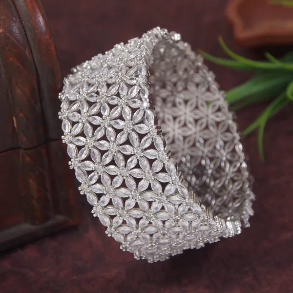 American_Diamond_Free_Size_Openable_Silver_Bracelet
