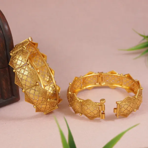 Antique_Gold_Finish_Hexagonal_Temple_Bangles_Traditional_Brass_Jewelry