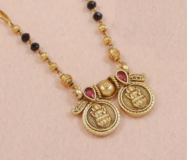 Antique_Gold_Finish_Lakshmi_Beaded_Mangalsutra_Set