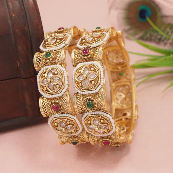 Antique_Gold_Plated_Kundan_&_Pearl_Traditional_Bangles_For_Women