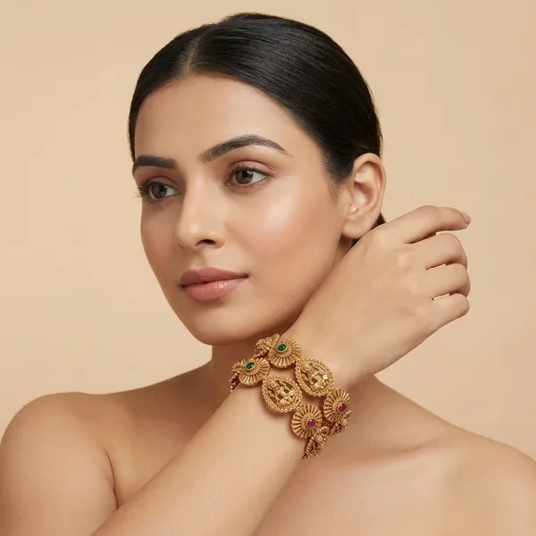 Antique_Gold_Plated_Temple_Design_Brass_Bangle_?_Goddess_Lakshmi_Motif