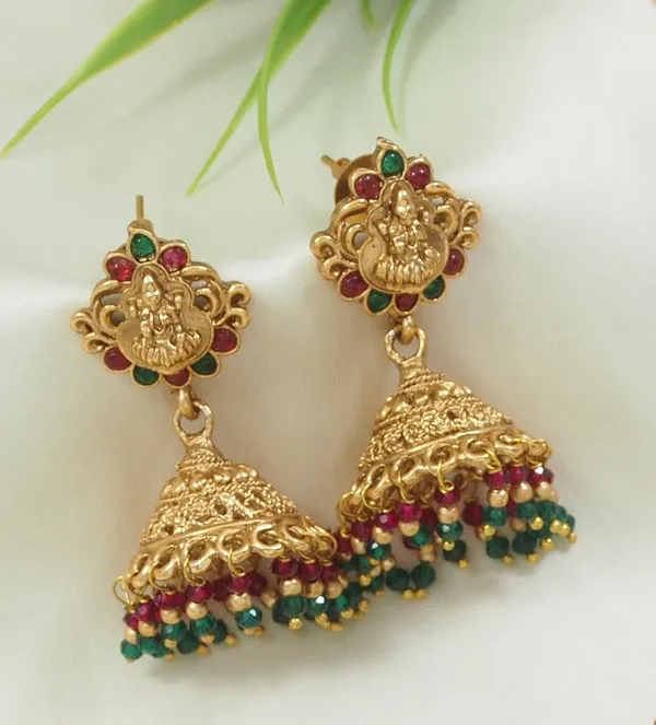 Antique_Lakshmi_Pendant_Necklace_With_Beaded_Jhumkas