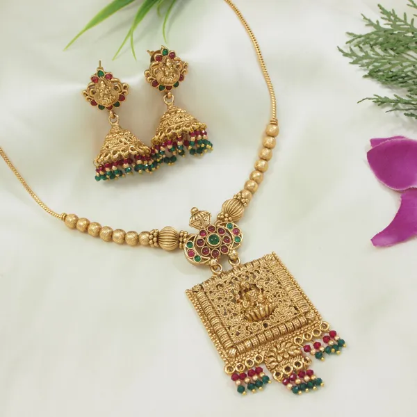 Antique_Lakshmi_Pendant_Necklace_With_Beaded_Jhumkas
