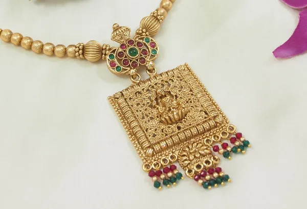 Antique_Lakshmi_Pendant_Necklace_With_Beaded_Jhumkas