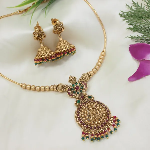 Antique_Lakshmi_Pendant_Necklace_With_Beaded_Jhumkas