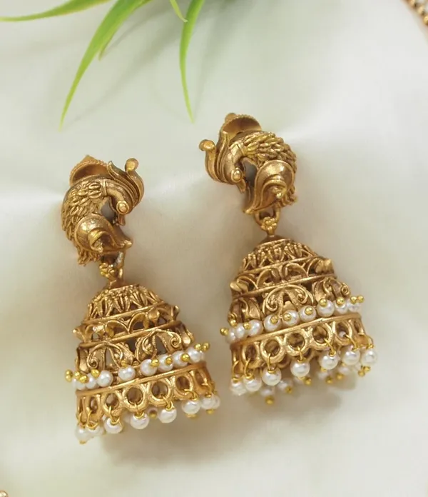 Antique_Lakshmi_Pendant_Necklace_With_Beaded_Jhumkas